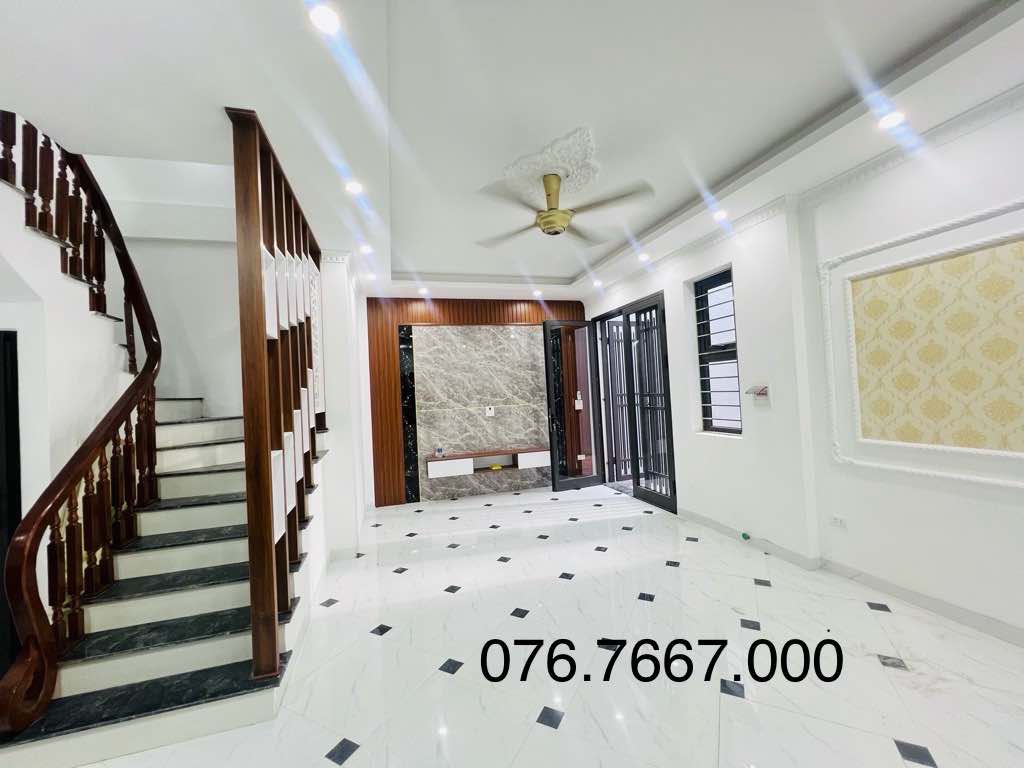 Bán nhà Phúc La- Hà Đông cạnh Mường Thanh Xala 35m2, 5 tầng mới xây- Chỉ hơn 2 tỷ ,oto tránh, 200m trường THCS, Tiểu Học, Chợ,UBND Phường